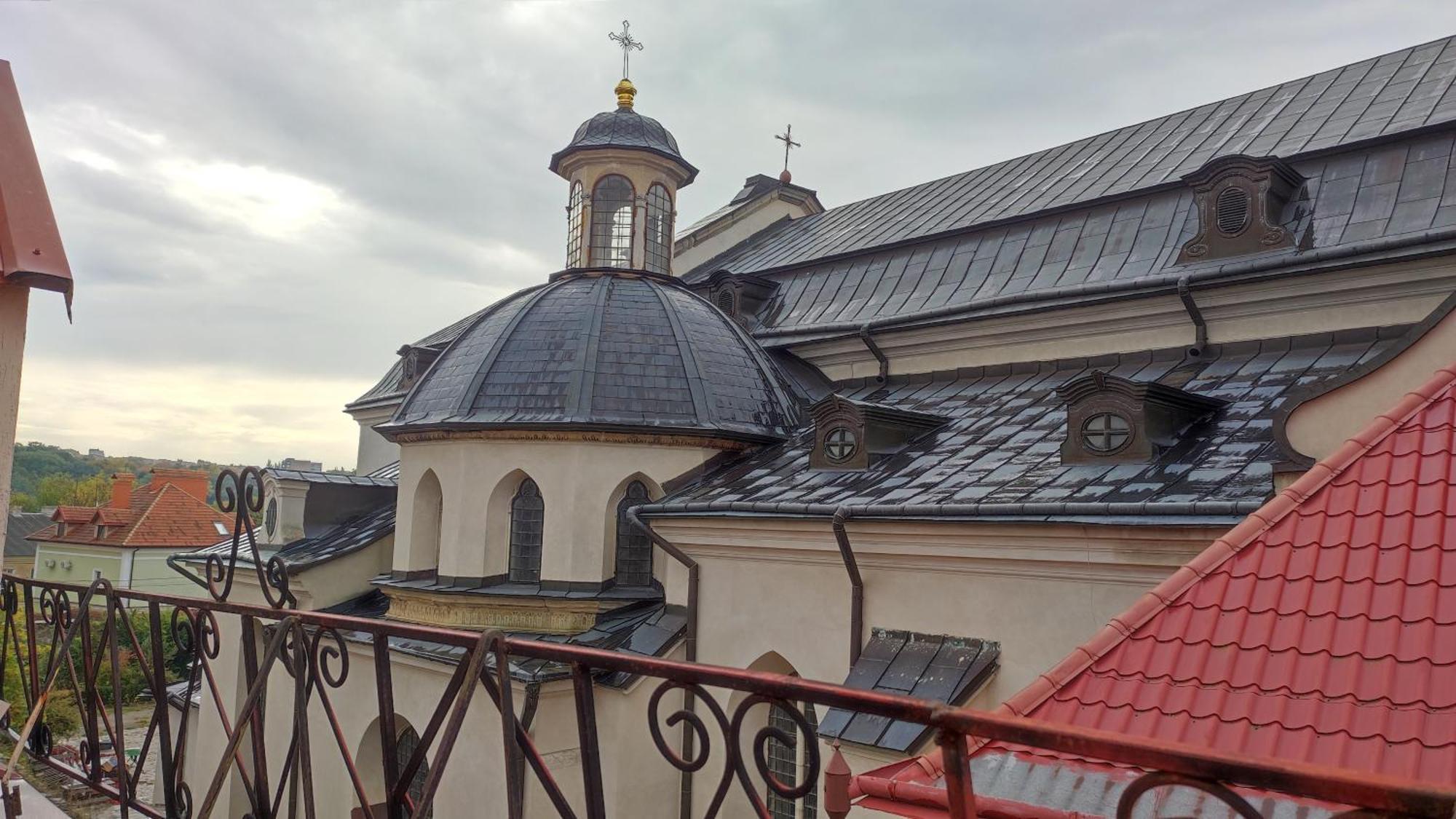 Сонячна Мансарда Apartment Kamianets-Podilskyi Exterior photo